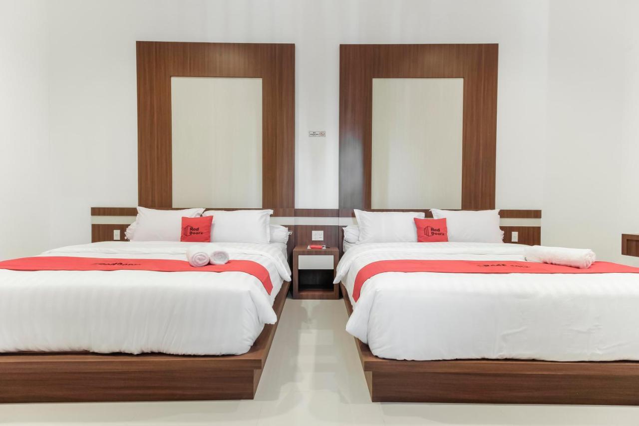 Reddoorz Premium @ Setiabudi Medan Sunggal Exterior photo