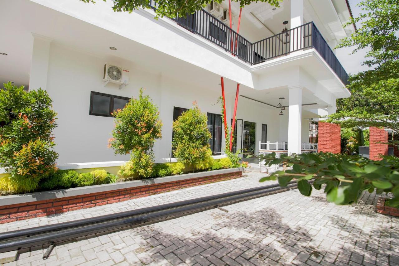 Reddoorz Premium @ Setiabudi Medan Sunggal Exterior photo