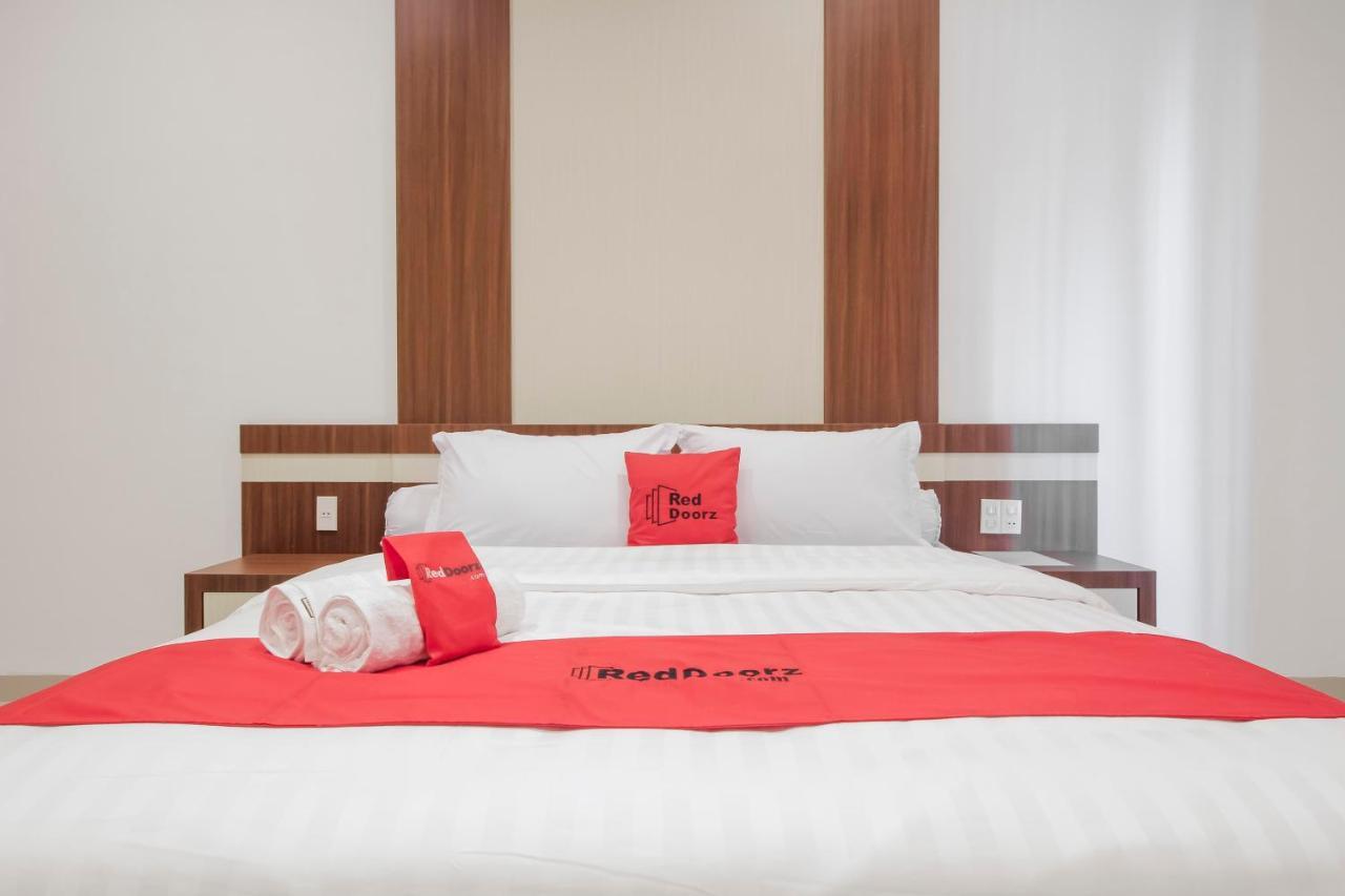 Reddoorz Premium @ Setiabudi Medan Sunggal Exterior photo
