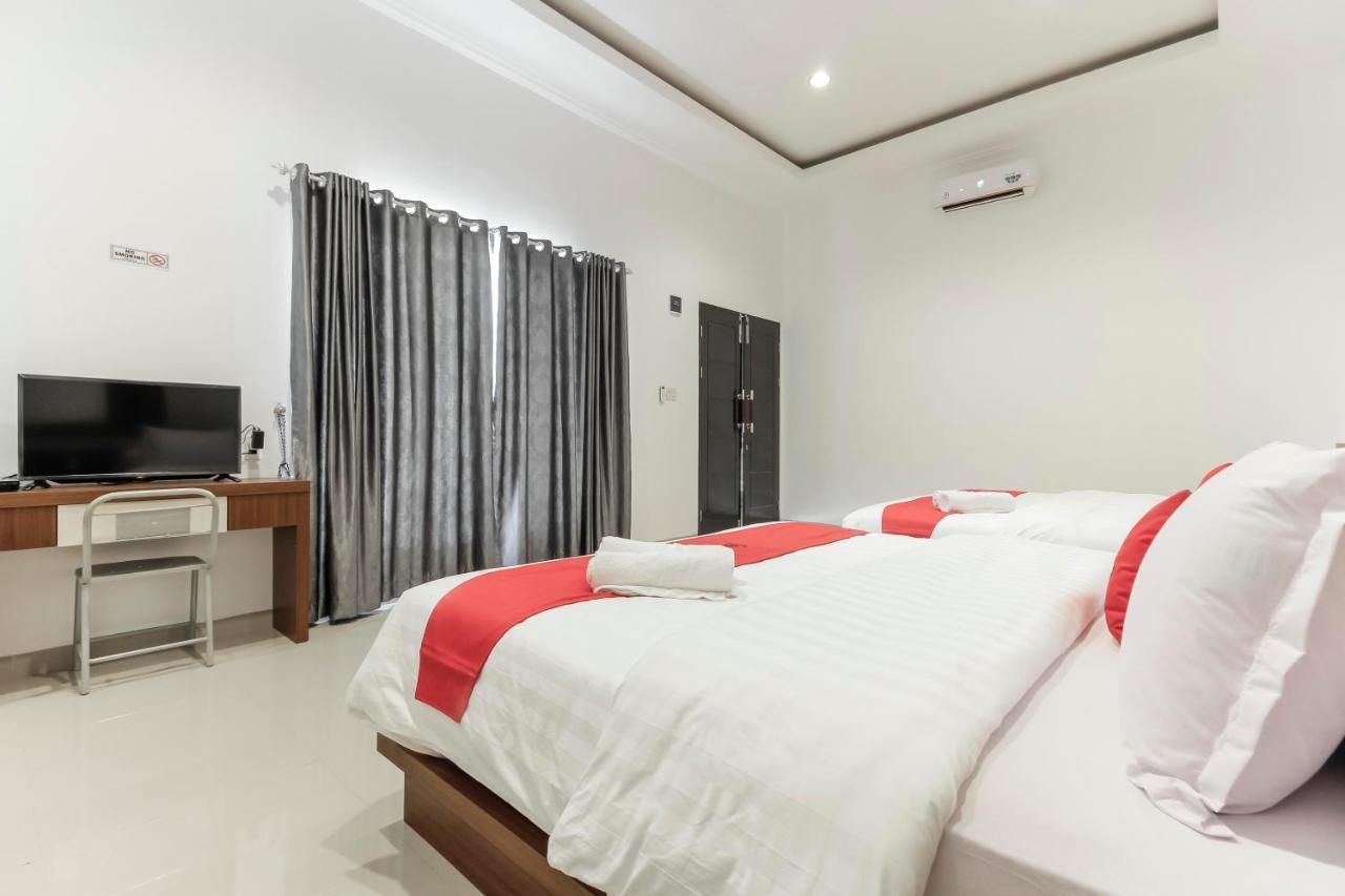 Reddoorz Premium @ Setiabudi Medan Sunggal Exterior photo