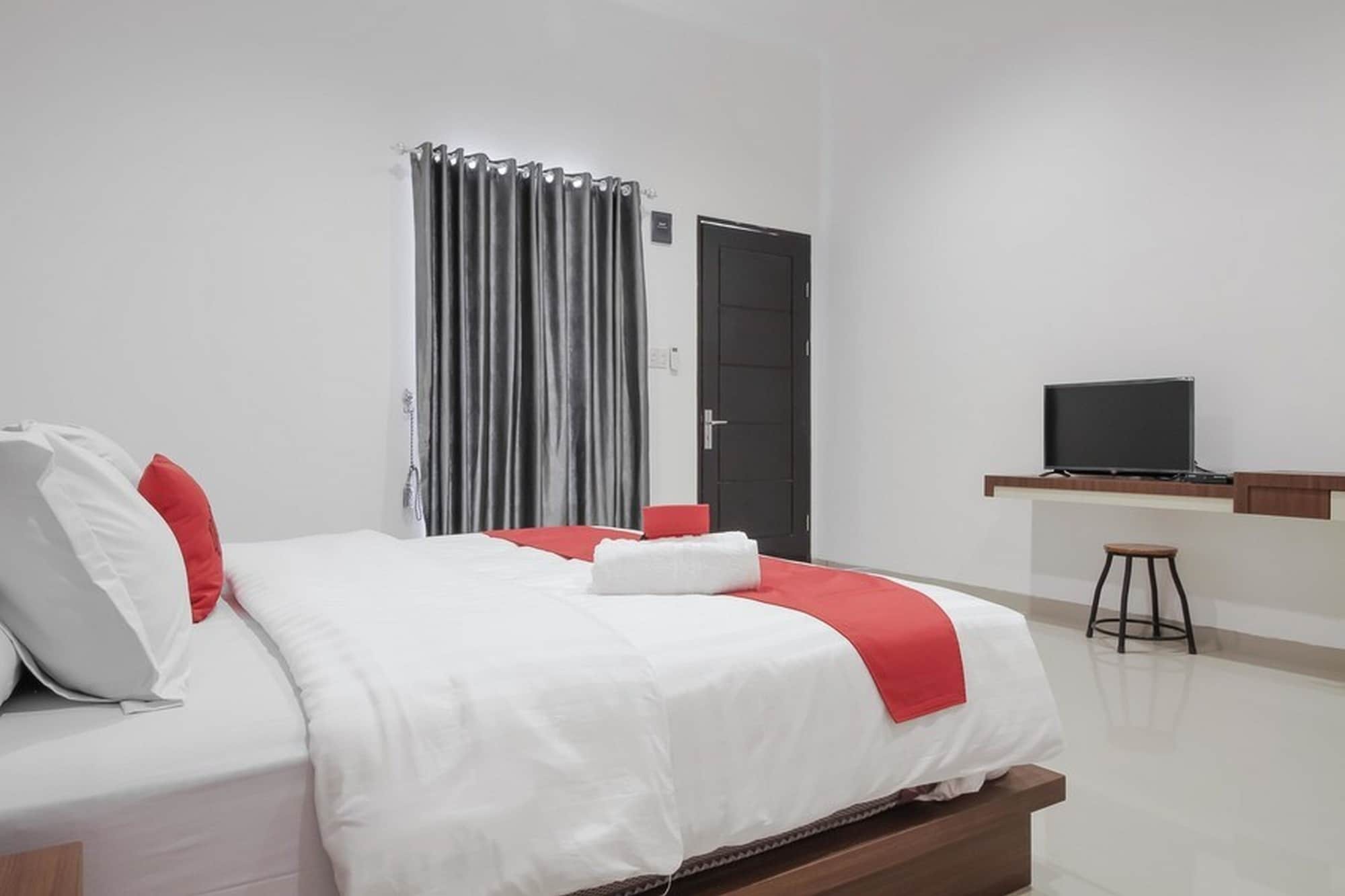 Reddoorz Premium @ Setiabudi Medan Sunggal Exterior photo
